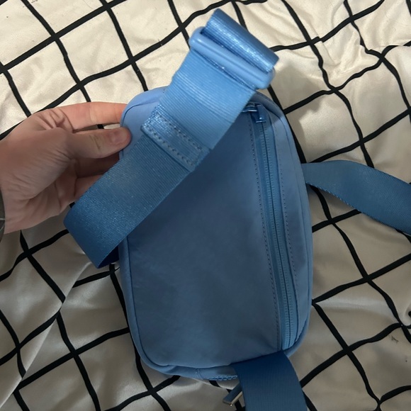 lulu lemon belt bag - Picture 1 of 3